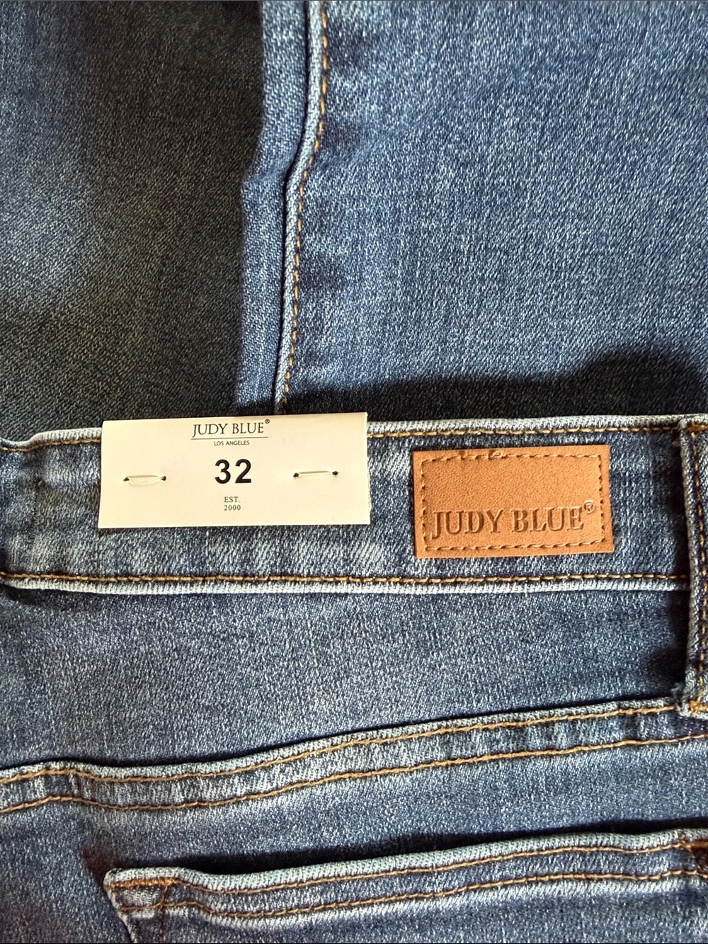 Judy‎ Blue Mid-Rise Skinny Jeans Size 32/14 NWT Medium Blue
